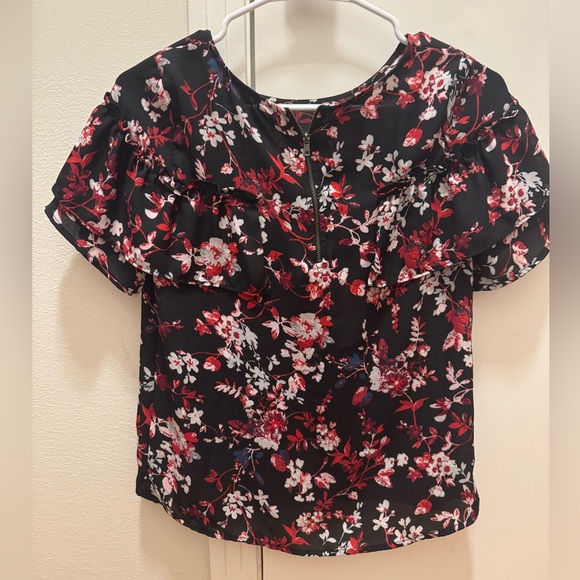 Floral Ruffle Black Top - Picture 2 of 2